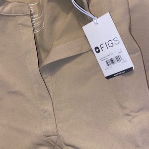 NWT Figs Set - Latte, sold out limited edition color